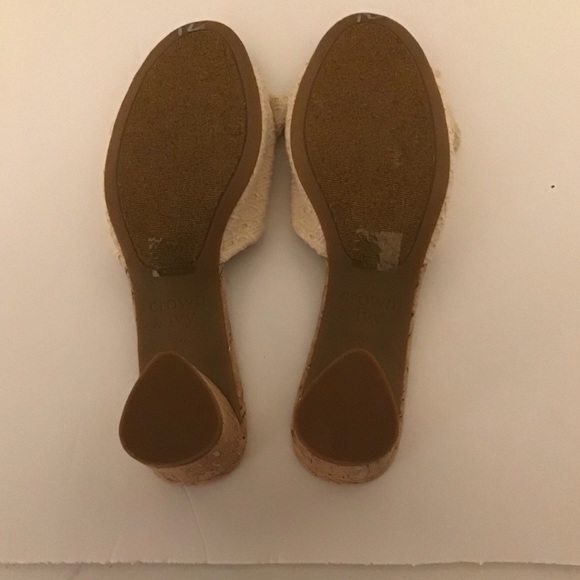 Crown & Ivy Women’s Slides - Picture 5 of 5